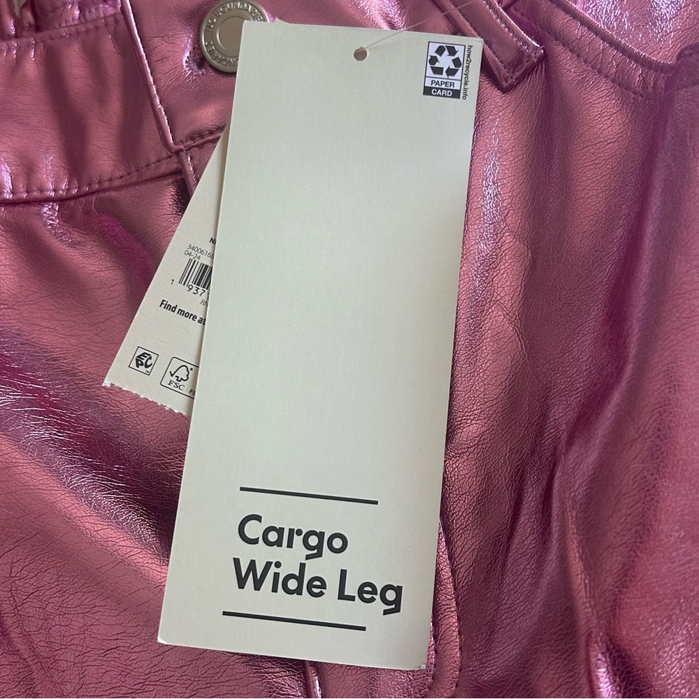 No Boundaries  Metallic Pink Wide Leg Cargo Pants. Size 8-10 - Picture 5 of 10